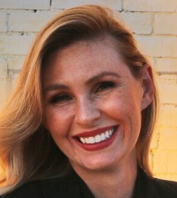 Ashley Winstead Author Photo